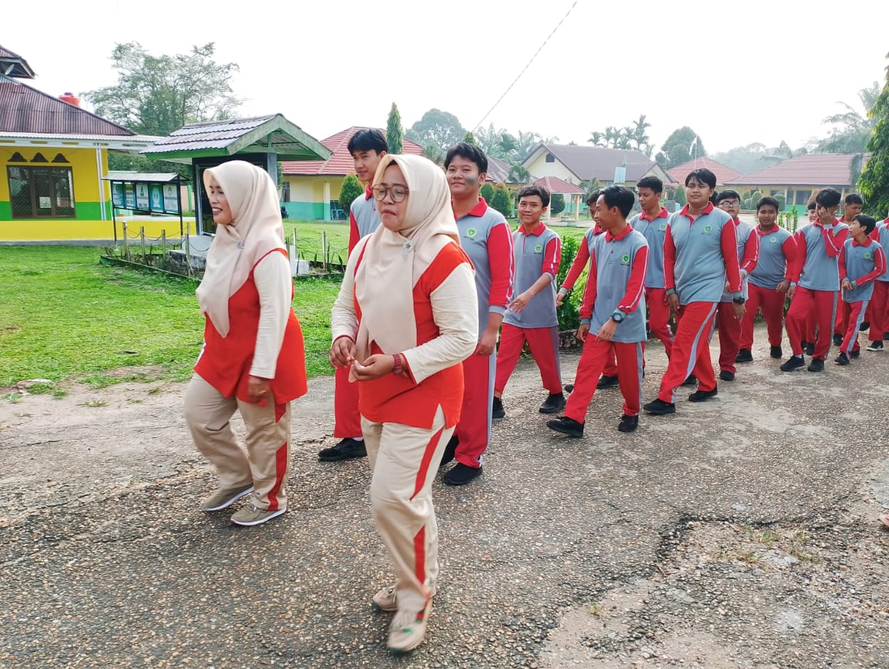 Sabtu Sehat Jalan Santai Bersama MAN 2 Tebo Sabtu Sehat Jalan Santai Bersama MAN 2 Tebo