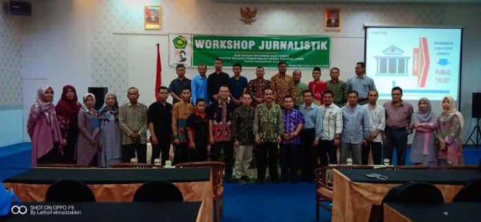 PENGELOLA WEBSITE MAN 2 TEBO IKUTI WORKSHOP JURNALISTIK KANWIL KEMENAG PROP. JAMBI PENGELOLA WEBSITE MAN 2 TEBO IKUTI WORKSHOP JURNALISTIK KANWIL KEMENAG PROP. JAMBI