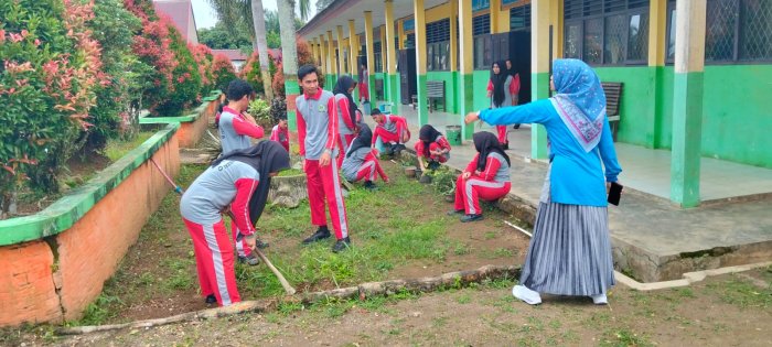 Sabtu, Kamad MAN 2 TEBO : Himbau Budaya - Gotong Royong . Sabtu, Kamad MAN 2 TEBO : Himbau Budaya - Gotong Royong .