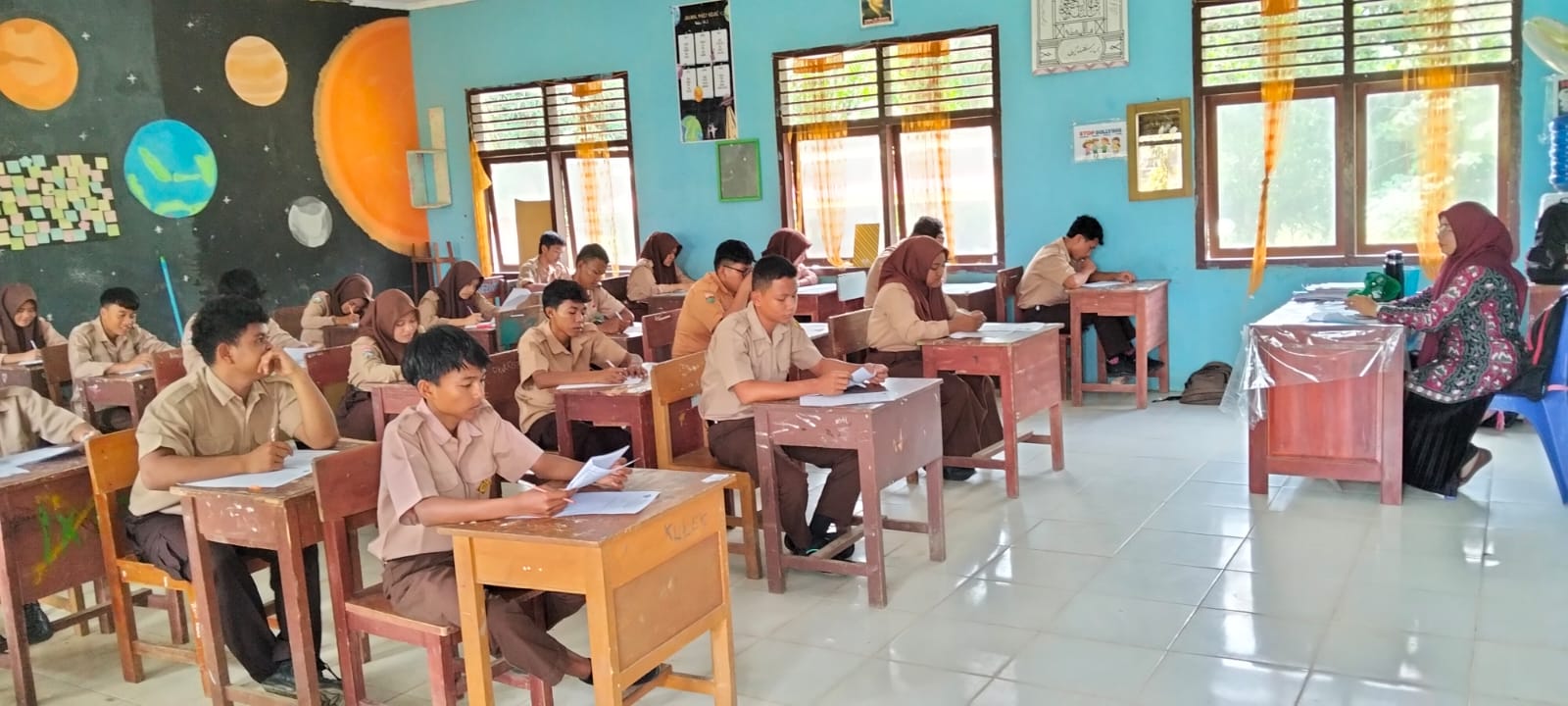 BERJALAN LANCAR, HARI TERAKHIR PENILAIAN SUMATIF  AKHIR SEMESTER (SAS) MAN 2 TEBO. 