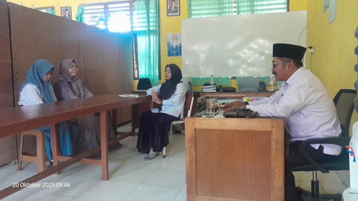 WAKA KESISWAAN MAN 2 Tebo Tingkatkan Kerja Sama dengan Orang Tua Siswa