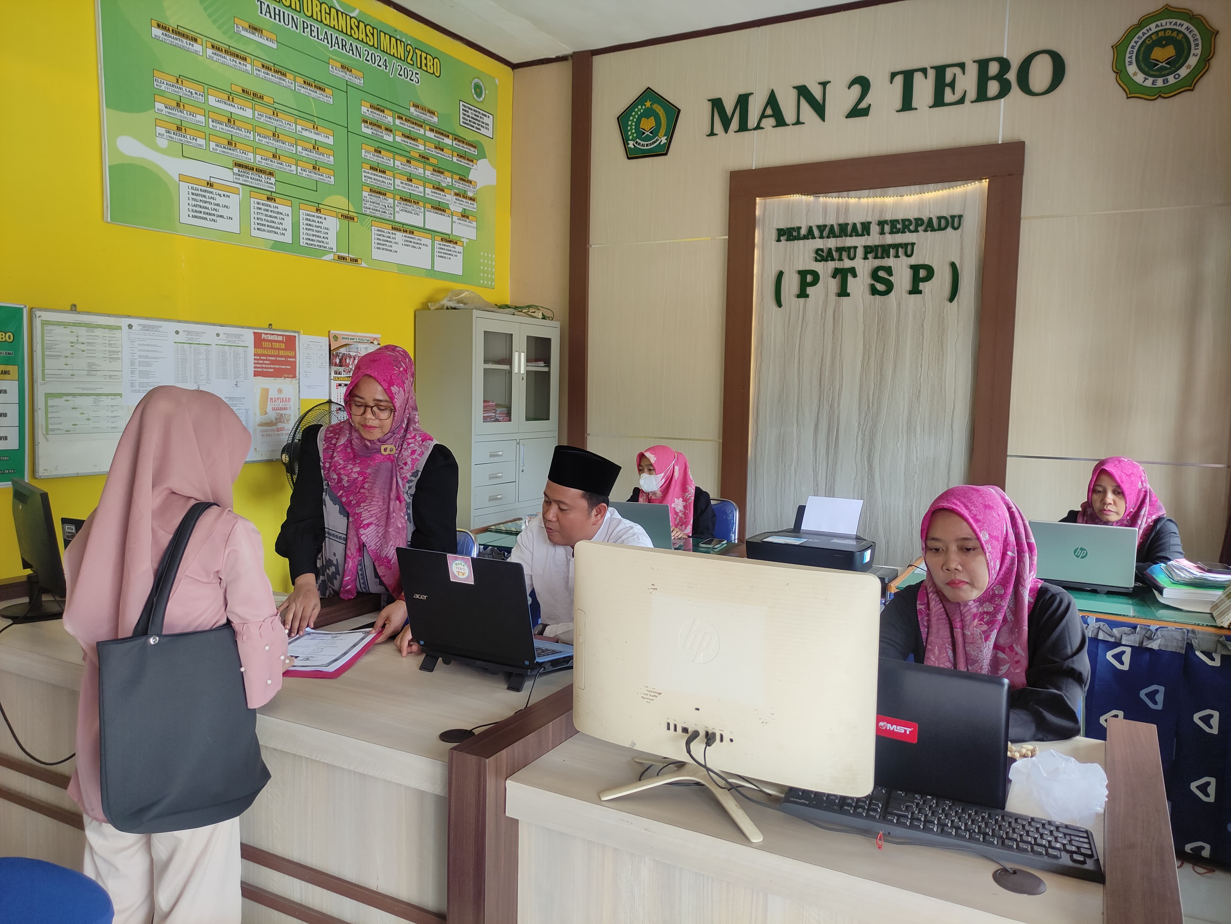 PTSP MAN 2 TEBO BUDAYAKAN MELAYANI SEPENUH HATI