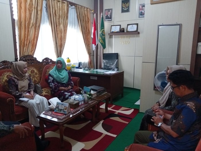 Kasi Kagara Zawa Kemenag Tebo Silaturrahmi ke MAN 2 Tebo Kasi Kagara Zawa Kemenag Tebo Silaturrahmi ke MAN 2 Tebo