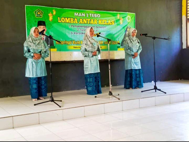 SYARHIL QUR'AN MEWARNAI LOMBA ANTAR KELAS DI MAN 2 TEBO SYARHIL QUR'AN MEWARNAI LOMBA ANTAR KELAS DI MAN 2 TEBO