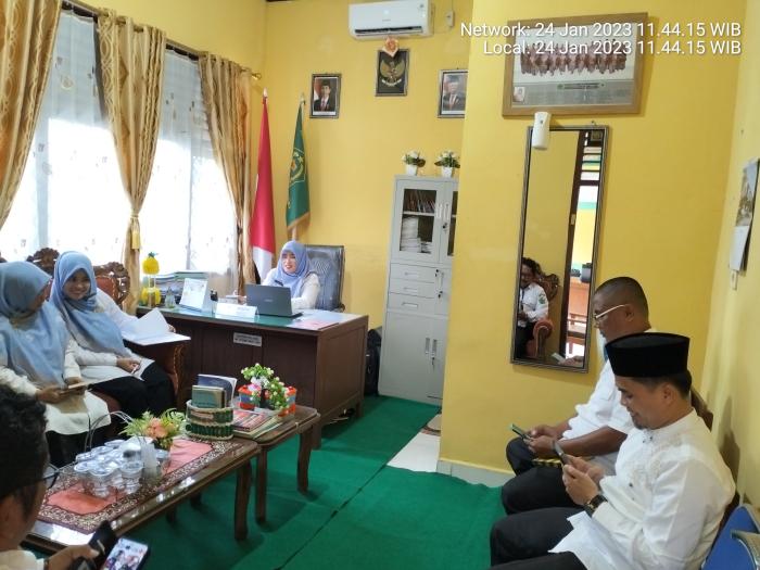 Tingkatkan Kinerja, Kepala Madrasah Memberikan Pembinaan Kepada Wakil Kepala Madrasah 