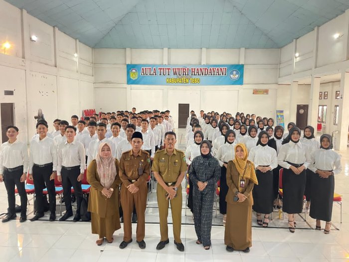 7 Orang Siswa MAN 2 Tebo Mengikuti Pemilihan Bujang gadis Tebo 7 Orang Siswa MAN 2 Tebo Mengikuti Pemilihan Bujang gadis Tebo