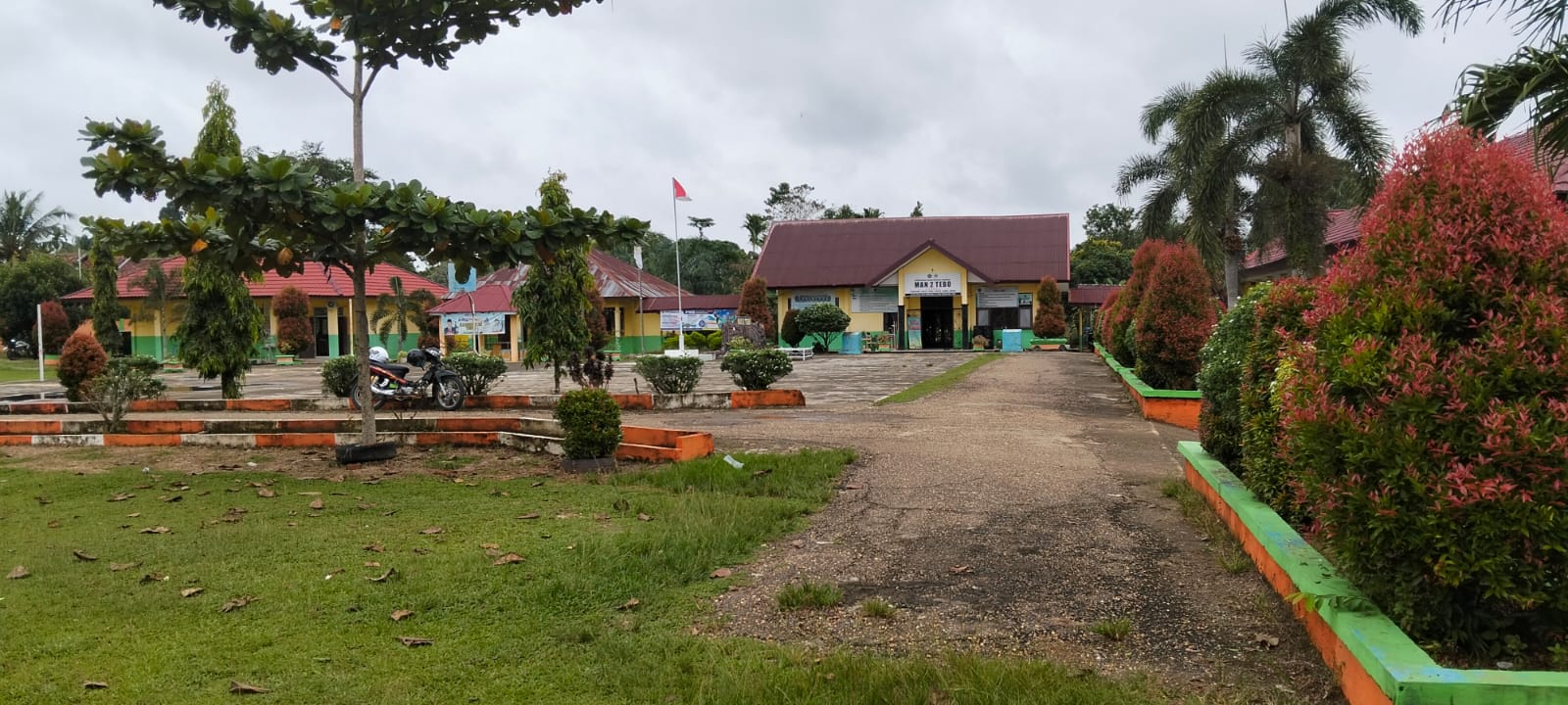 MAN 2 TEBO RAIH JUARA I LOMBA MADRASAH SEHAT TAHUN 2024 MAN 2 TEBO RAIH JUARA I LOMBA MADRASAH SEHAT TAHUN 2024