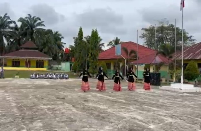 MAN 2 Tebo Dorong Siswa Ekspresikan Diri Lewat Panggung Literasi MAN 2 Tebo Dorong Siswa Ekspresikan Diri Lewat Panggung Literasi