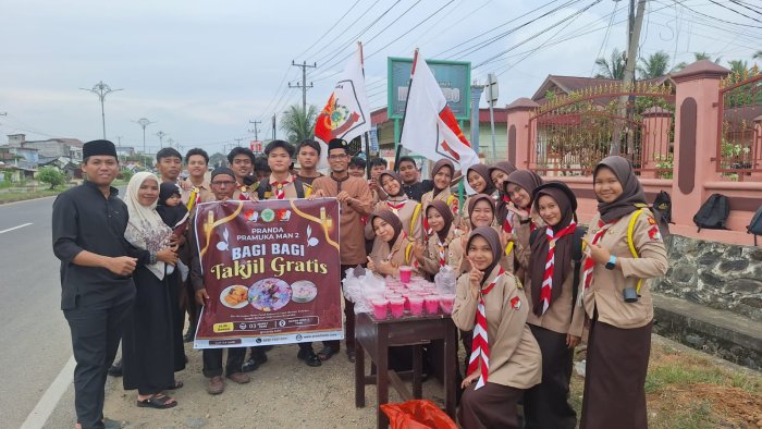 PRANDA (Pramuka MAN 2 ) Tebo Berbagi Takjil Gratis