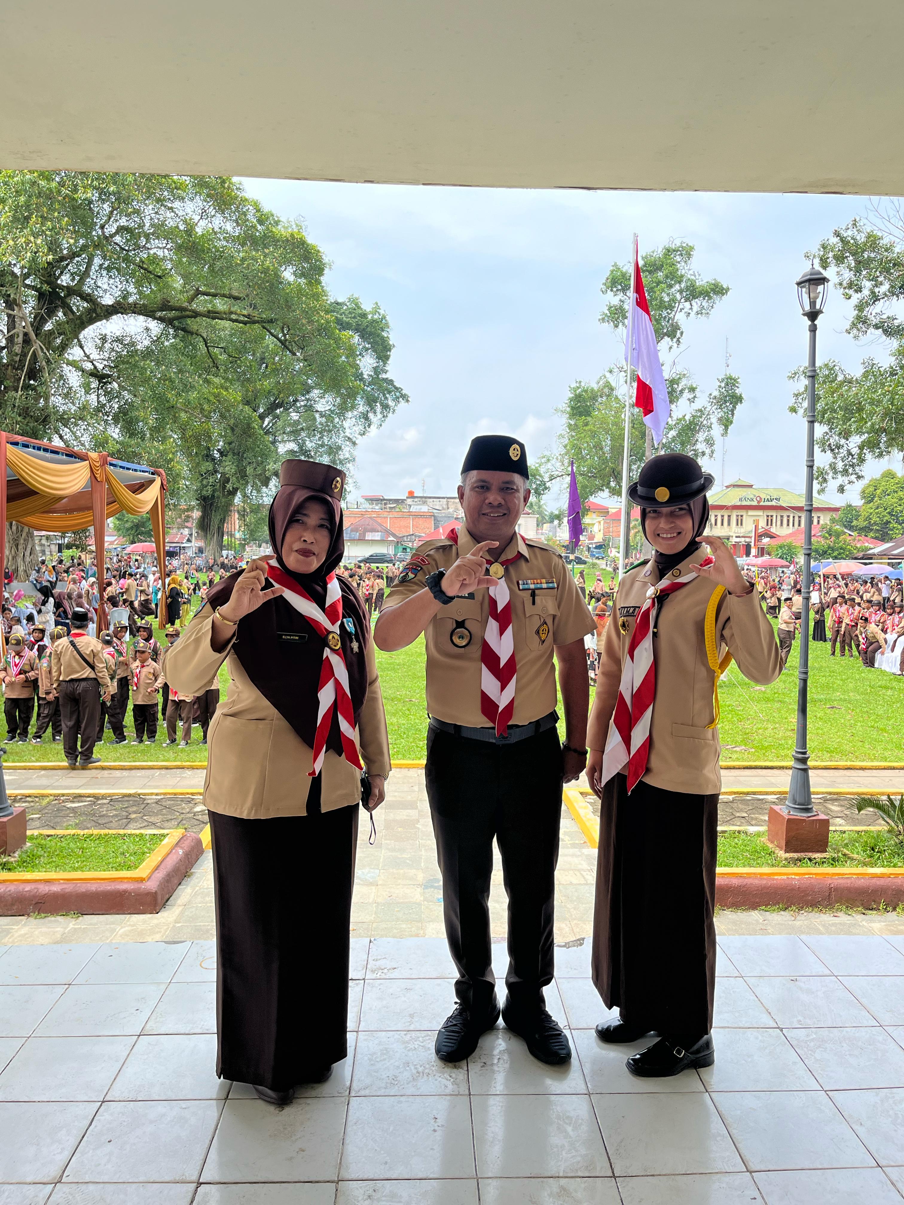 KAMAD MAN 2 TEBO MENGHADIRI UPACARA MEMPERINGATI HARI PANDU SE – DUNIA KAMAD MAN 2 TEBO MENGHADIRI UPACARA MEMPERINGATI HARI PANDU SE – DUNIA