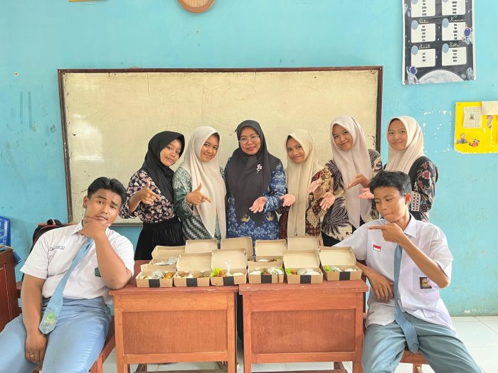 Siswa MAN 2 Tebo Praktik Olah Makanan Khas Daerah