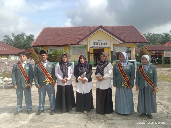 MAN 2 Tebo Laksanakan Apel Pelantikan dan Serah Terima Jabatan OSIM dan MPK Masa Bakti 2025-2026 MAN 2 Tebo Laksanakan Apel Pelantikan dan Serah Terima Jabatan OSIM dan MPK Masa Bakti 2025-2026