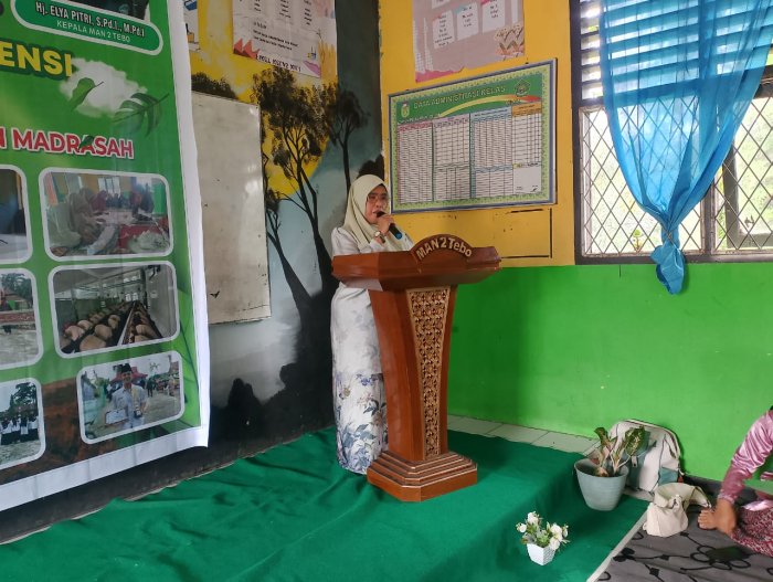 Lantunan Shalawat Bergema Pada Peringatan Maulid Nabi Muhammad SAW di MAN 2 Tebo 