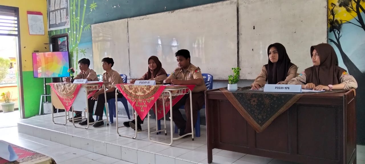 DEBAT PANAS ANTAR CALON KETUA / WAKIL KETUA OSIM DAN MPK MAN 2 TEBO PERIODE 2024 â€“ 2025.