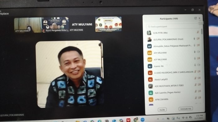 Kepala MAN 2 Tebo Ikuti Webinar Penguatan PKKM dan Kurikulum