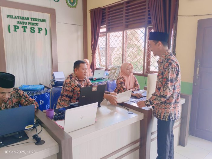 MAN 2 Tebo Galakkan Gerakan Wakaf Uang untuk ASN MAN 2 Tebo Galakkan Gerakan Wakaf Uang untuk ASN