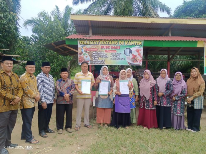 Empat Kantin MAN 2 Tebo Terima Sertifikat Halal