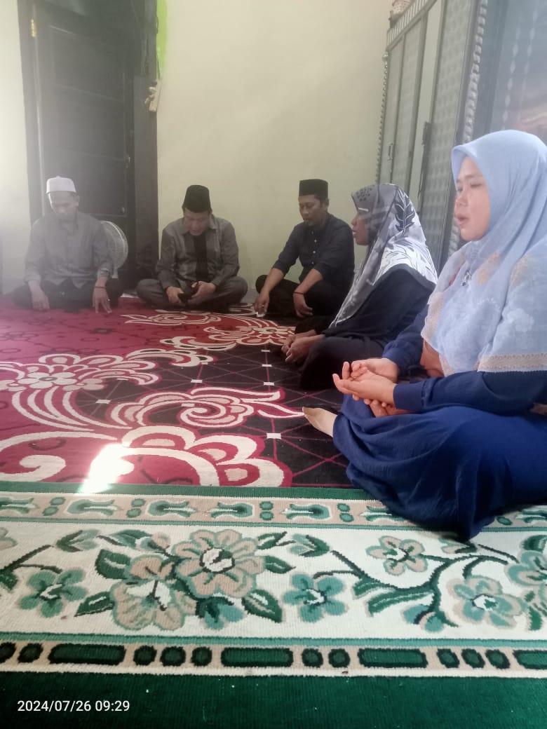 MAN 2 Tebo Bertakziah ke Rumah Guru Sampaikan Ucapan Belasungkawa MAN 2 Tebo Bertakziah ke Rumah Guru Sampaikan Ucapan Belasungkawa