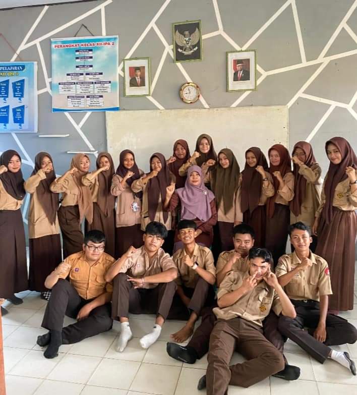 Memasuki Tahun Ajaran Baru Wali Kelas Dampingi Siswa Bentuk Pengurus Kelas Memasuki Tahun Ajaran Baru Wali Kelas Dampingi Siswa Bentuk Pengurus Kelas