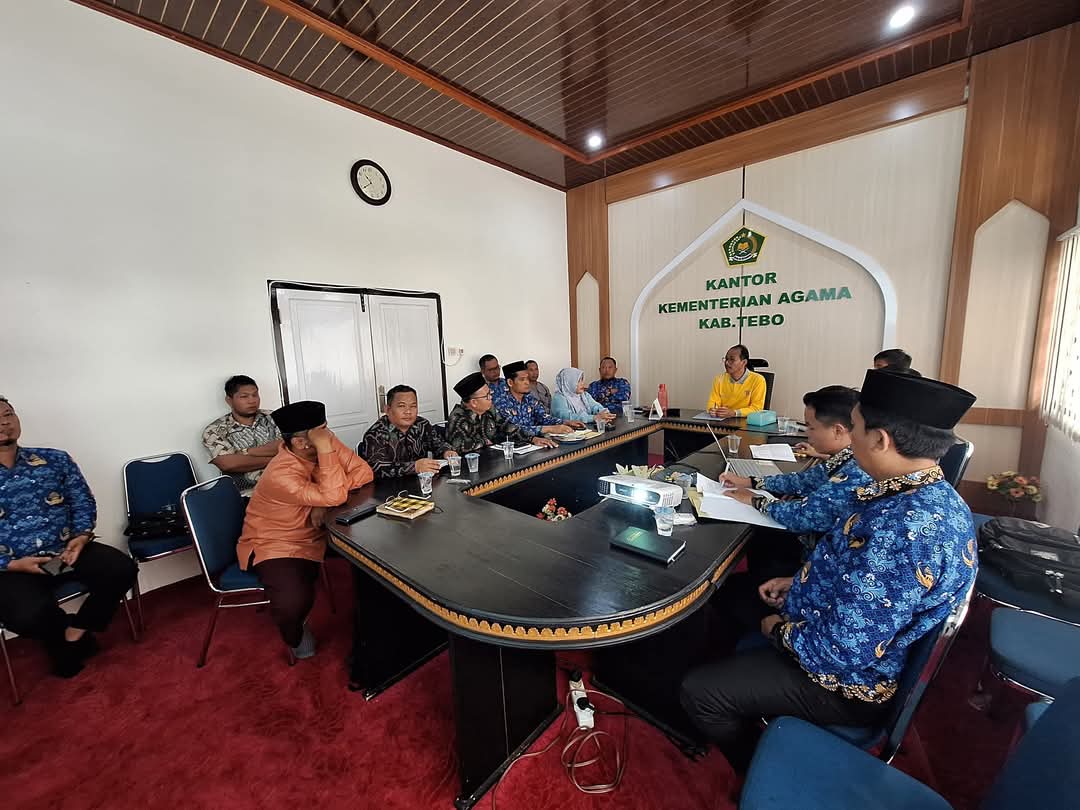 KAMAD MAN 2 TEBO MENGIKUTI RAKOR DAN EVALUASI KINERJA KANKEMENAG KAB. TEBO. KAMAD MAN 2 TEBO MENGIKUTI RAKOR DAN EVALUASI KINERJA KANKEMENAG KAB. TEBO.