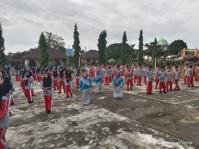 Senam Pagi sehat dan ceria setiap Sabtu di MAN 2 Tebo