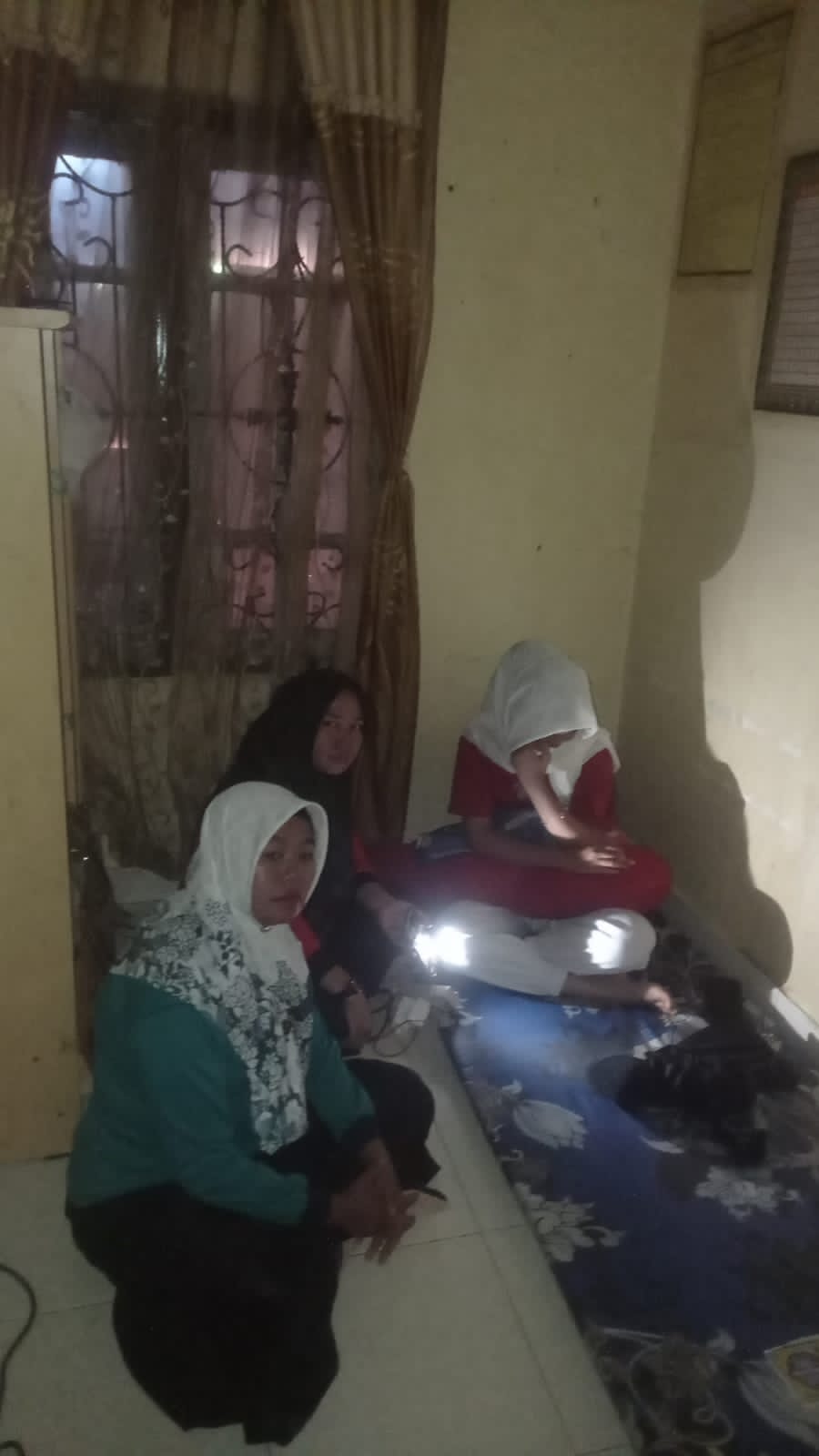 MOTIVASI SISWA GURU BK MAN 2 TEBO DAN WALI KELAS LAKUKAN HOME VISIT