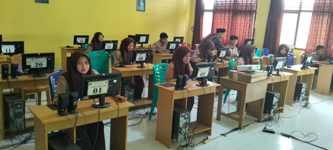 MODA FULL ONLINE,  SISWA MAN 2 TEBO IKUTI SIMULASI ANBK 2025