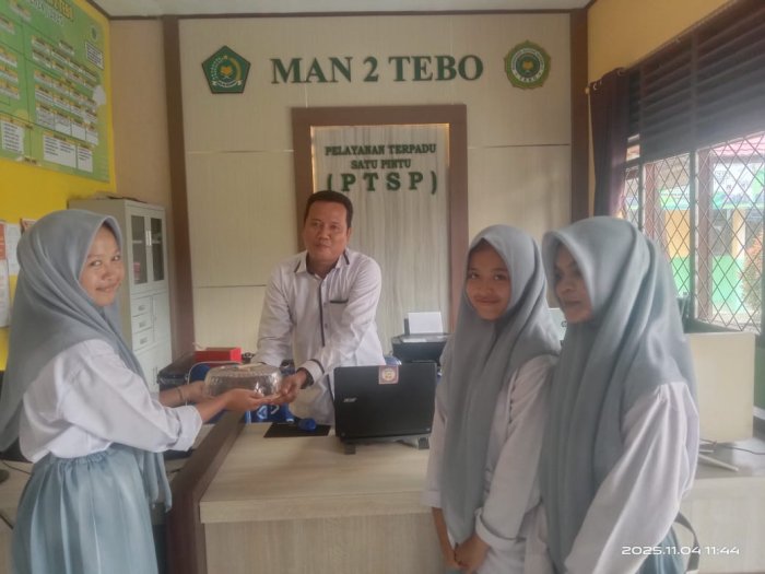 Asyiknya, Siswa Kelas X.3 MAN 2 Tebo Praktik Membuat Puding, Belajar dari Proses dan Rasa Asyiknya, Siswa Kelas X.3 MAN 2 Tebo Praktik Membuat Puding, Belajar dari Proses dan Rasa