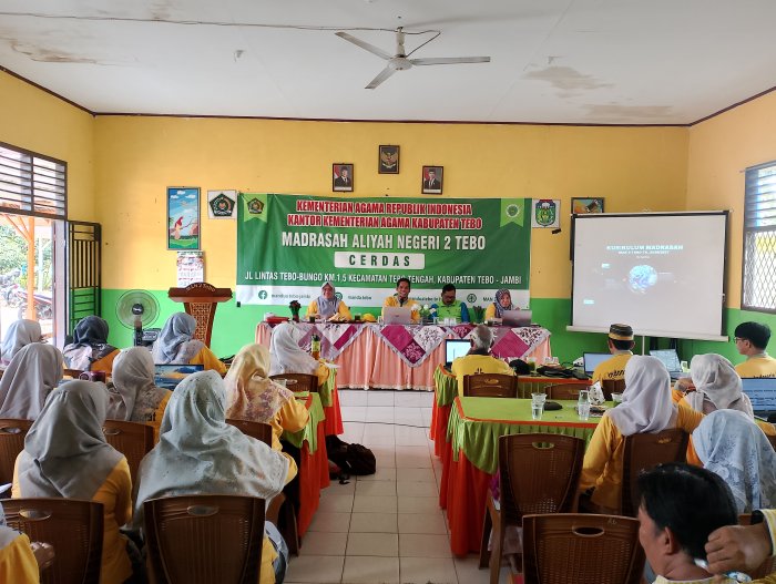 Rapat Pembahasan Kurikulum Madrasah dan Pemantapan Kinerja Tahun Pelajaran 2026/2027 Rapat Pembahasan Kurikulum Madrasah dan Pemantapan Kinerja Tahun Pelajaran 2026/2027
