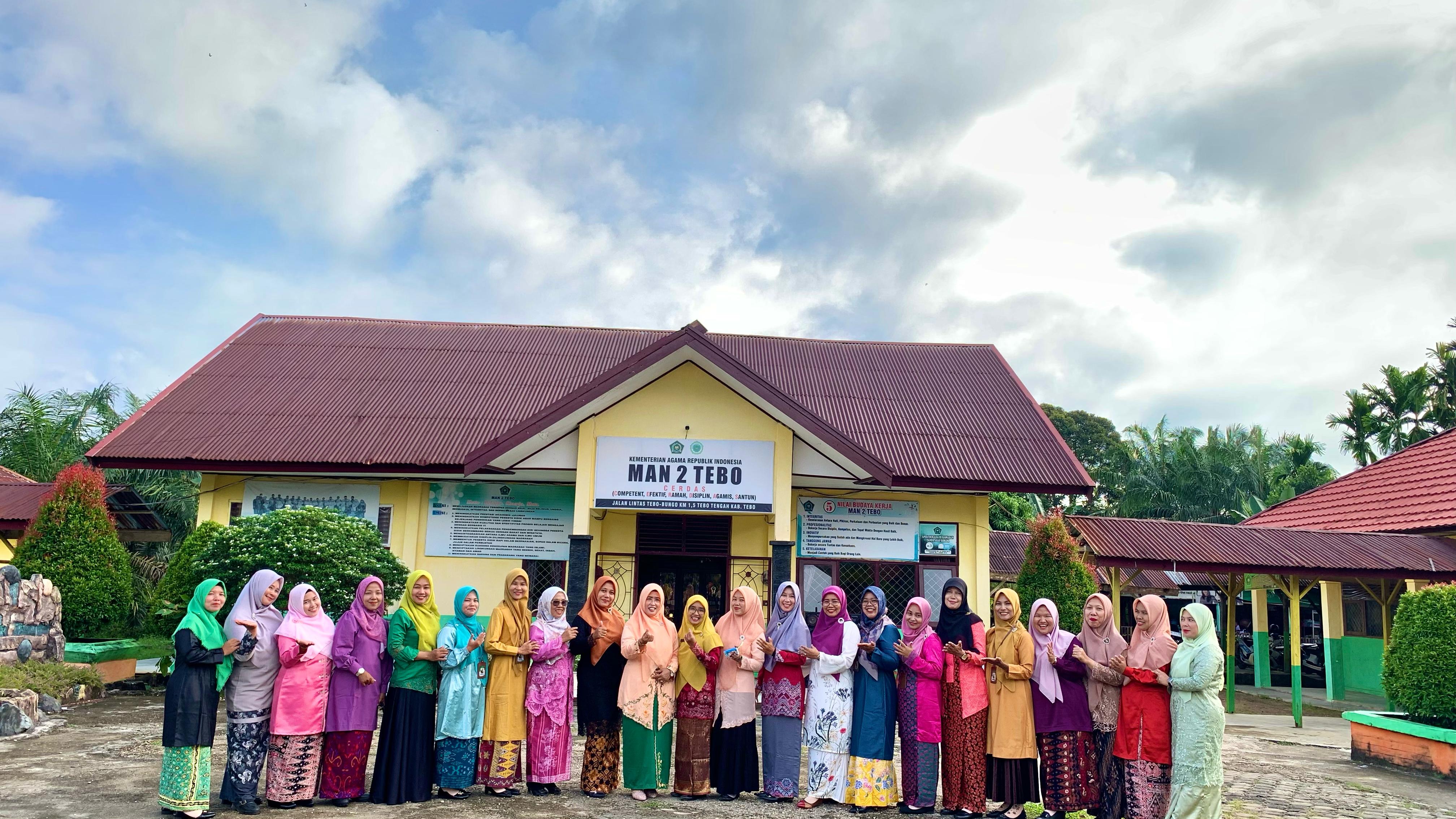 MAN 2 TEBO :  SELAMAT HARI KARTINI 2025â€¦!