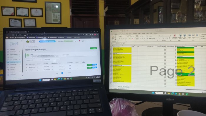 Operator EMIS MAN 2 Tebo Tetap Bekerja di Luar Jam Kerja
