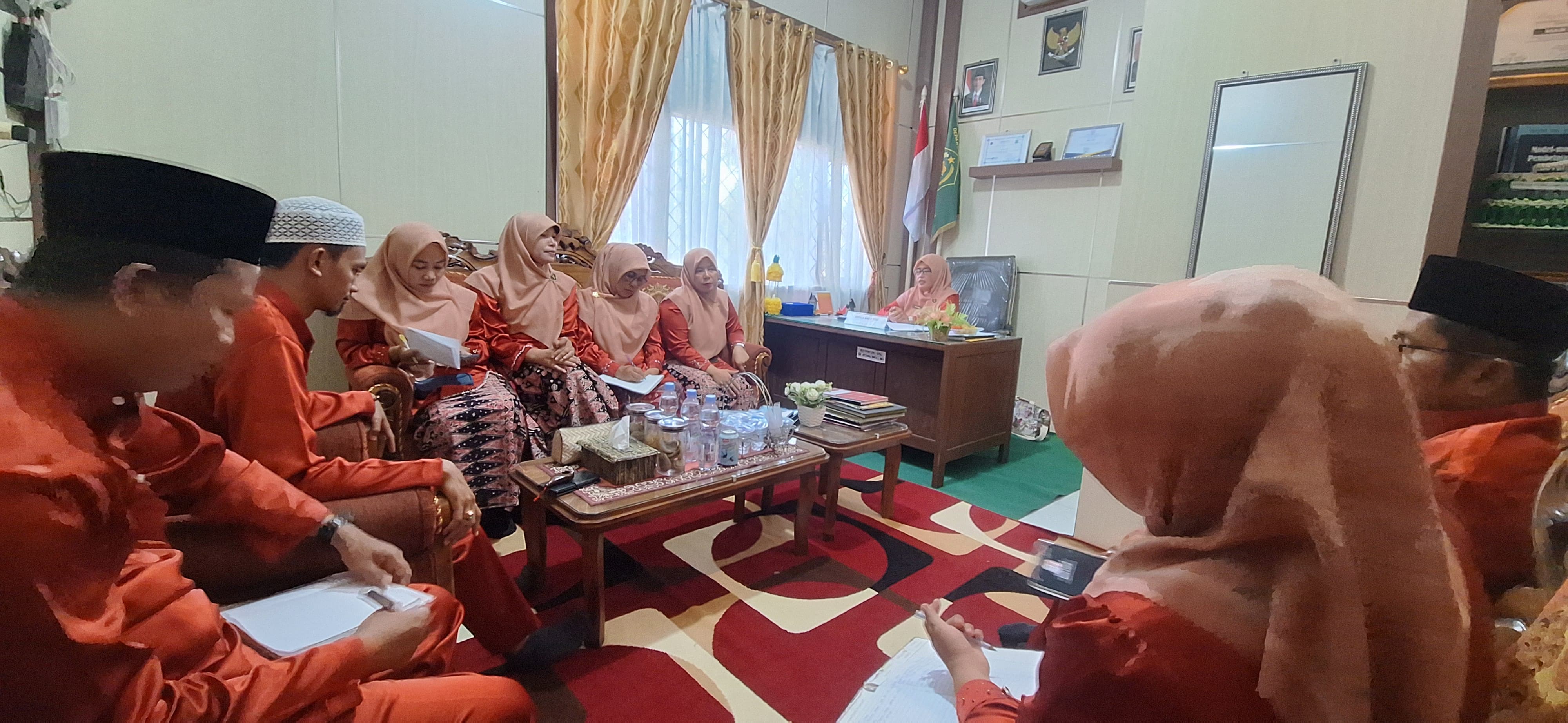 BRIEFING PAGI BERSAMA GURU PAI OPTIMALKAN KEGIATAN KEAGAMAAN DI MAN 2 TEBO BRIEFING PAGI BERSAMA GURU PAI OPTIMALKAN KEGIATAN KEAGAMAAN DI MAN 2 TEBO