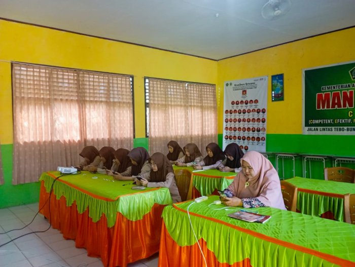 Tingkatkan Literasi Digital, Guru dan Siswa MAN 2 Tebo Semangat Ikuti Kompetisi Gusi Bersi 5.0 Alef