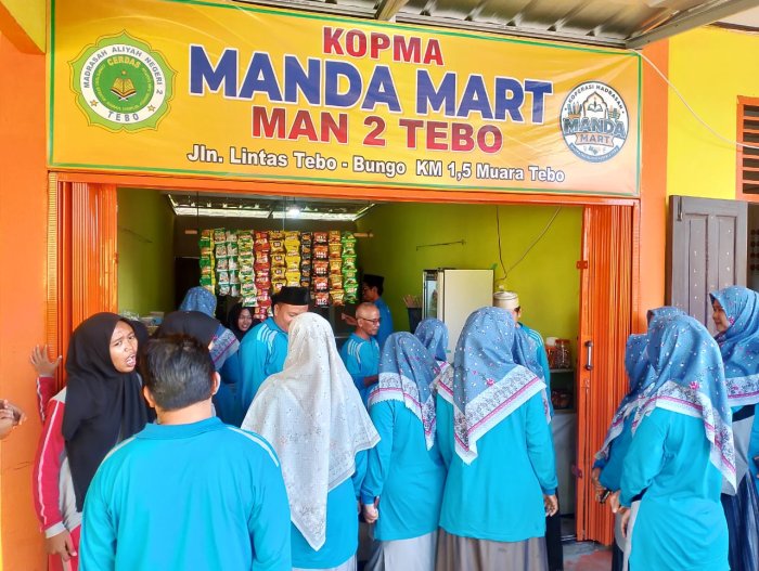Grand Opening MANDA MART Koperasi Madrasah MAN 2 Tebo. Grand Opening MANDA MART Koperasi Madrasah MAN 2 Tebo.
