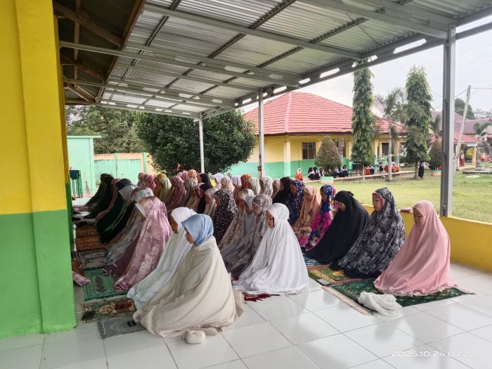 MAN 2 Tebo Tingkatkan Spiritualitas Melalui Pembiasaan Salat Dhuha dan Pembacaan Surat Al-Kahf