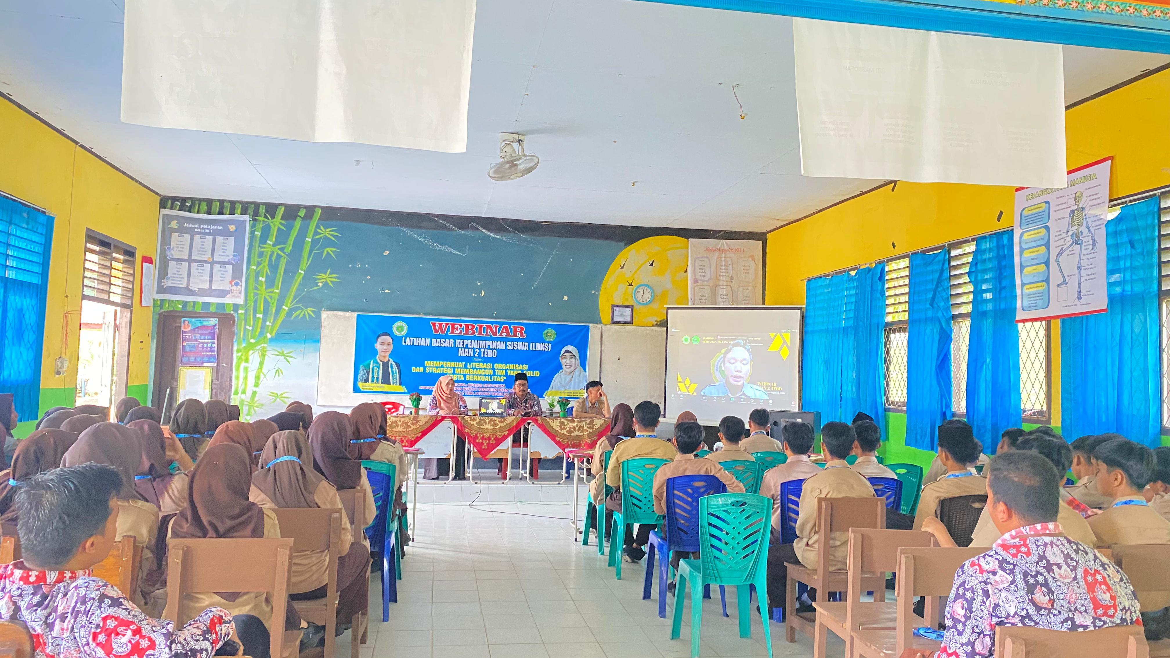 LATIHAN KEPEMIMPINAN DASAR SISWA MAN 2 TEBO GANDENG ALUMNI LATIHAN KEPEMIMPINAN DASAR SISWA MAN 2 TEBO GANDENG ALUMNI