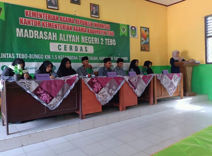 MAN 2 Tebo menggelar debat calon Ketua OSIS dan MPK