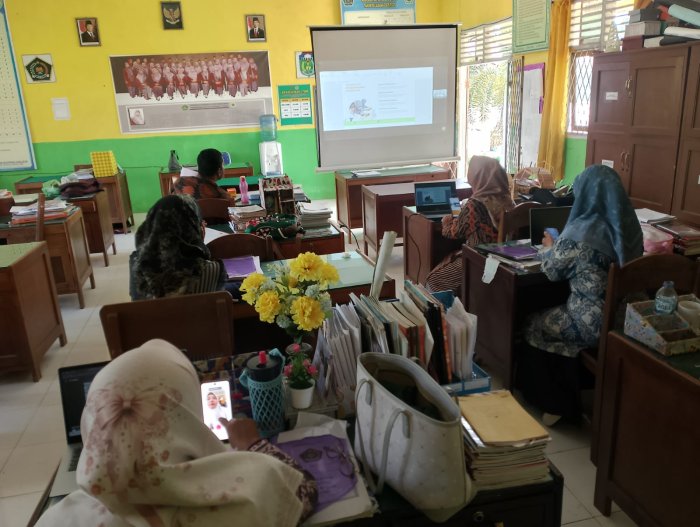 Hari ke-2 MAN 2 Tebo Ikuti Sosialisasi Kurikulum Baru Kemenag Hari ke-2 MAN 2 Tebo Ikuti Sosialisasi Kurikulum Baru Kemenag