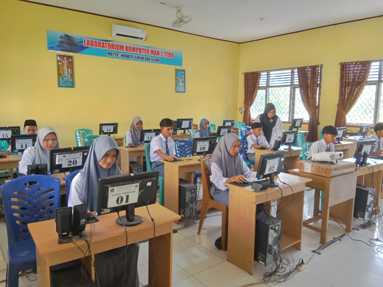 SIMULASI ANBK 2024, MAN 2 TEBO : LANCAR