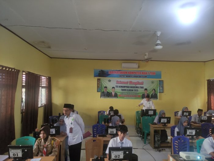 Pengawas Madrasah Laksanakan Monev Pelaksanaan TKA di MAN 2 Tebo